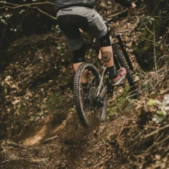 Goodyear Newton Enduro Tubeless Rear MTB Tyre Black 2.4" 29 8 Goodyear Newton Enduro Tubeless Rear MTB Tyre Black 2.4" 29 -Outlet Fahrradschläuche Store Goodyear Newton Enduro Tubeless Rear MTB Tyre Tyres Black GR 014 61 584 V004 R 0