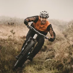 Goodyear Newton Trail Tubeless Front MTB Tyre Black 2.5" 27 -Outlet Fahrradschläuche Store Goodyear Newton Trail Tubeless Front MTB Tyre Tyres Black GR 015 64 622 V002 R 1