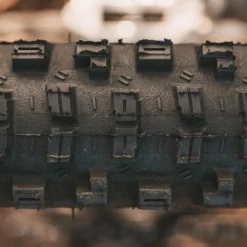 Goodyear Newton Trail Tubeless Rear MTB Tyre Black 2.4" 27. -Outlet Fahrradschläuche Store Goodyear Newton Trail Tubeless Rear MTB Tyre Tyres Black GR 014 66 584 V002 R 3